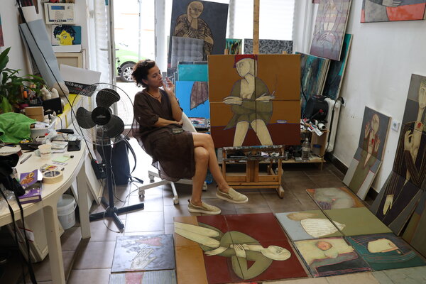 Tatiana Harizanova in the Studio