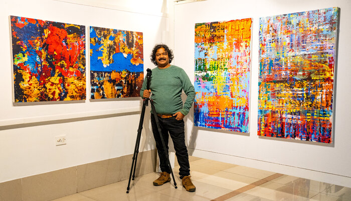 CR Shelare nello studio: "Shutter to stroke" An Exhibition of Painting & Fine Art Photography  At RAJA RAVI VARMA ART GALLERY, PUNE 6 to 11th February 2024,