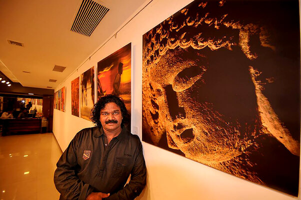 CR Shelare nello studio: "Fine Art Photography Exhibition" at Jehangir Art Gallery, Mumbai 17 to 23 January 2013.