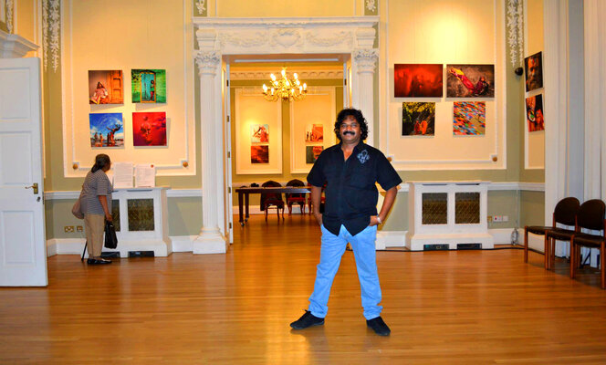 CR Shelare nello studio: "COLOURS OF INDIA" High Commission of India ,LONDON At THE NEHRU CENTRE, LONDON Date 9 th March 2015
