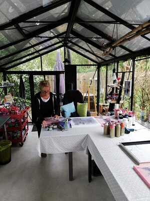 Sabine Beisert nello studio