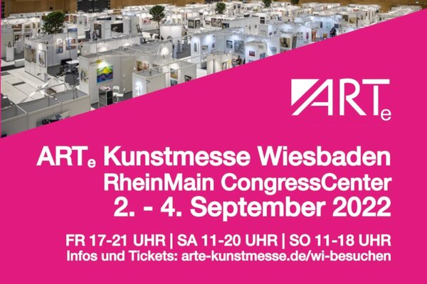 Muriel Ho Paintings in the Studio: ARTe Kunstmesse Wiesbaden avec la Galerie Art 4 you