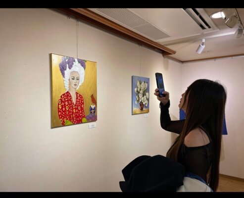 Muriel Ho Paintings in the Studio: Marie Antoinette à la galerie KUBOTA Tokyo décembre 2025