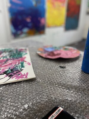 Adriana Bernet im Studio