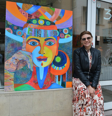 Silvia Pavlova in de studio: IN FRONT OF THE MIRROR
