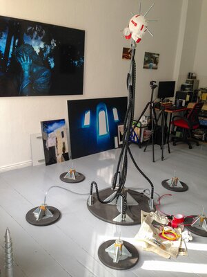 Andreas Bromba in the Studio: Mein Atelier in Berlin-Prenzlauer Berg: Im Hintergrund Fotos der Mystischen Serie, einer meiner ältesten und erfolgreichsten Fotoserien