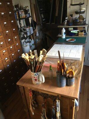 Laurence Hubswerlin Diradourian im Studio: Mon atelier, lieu d'harmonie et création