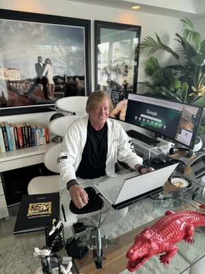 Chris Fox Gilson nello studio: My Studio