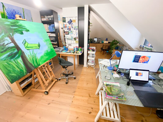 Antje Wanderer-Oberhaus in de studio