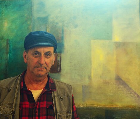 Roberto Broggi en el estudio