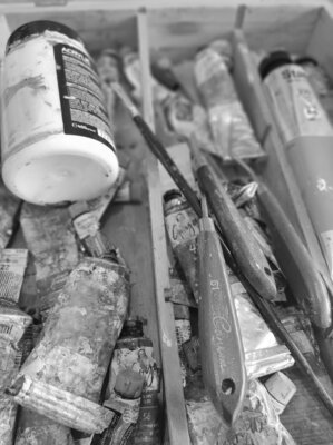 Maria Slynko in the Studio: “In the chaos of an artist's tools lies the wonder of creativity .”