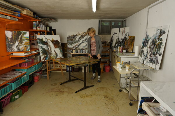 Waltraud Hubinger nello studio