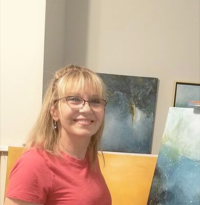 Anahid Minatsaghanian nello studio
