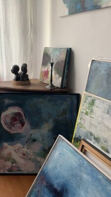 Josefin Hill in de studio