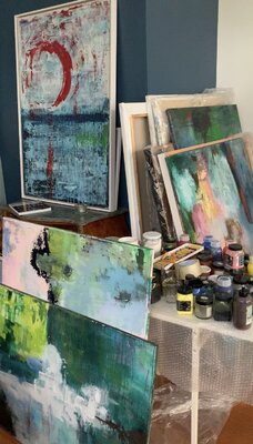 Josefin Hill in de studio