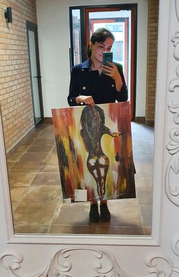 Tetiana Surshko in de studio: Me with my painting