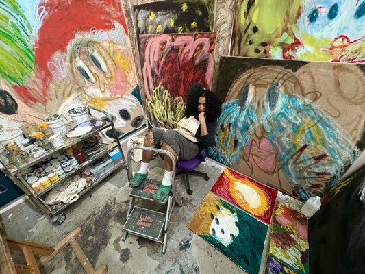 Eilen Itzel Mena im Studio