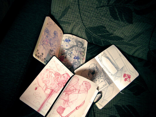 Rodrigo Silva en el estudio: Sketchbooks: (upper left) 2014 - 2019 filled; (right) 2019 - 2022 filled; (middle) 2022 bit more than halfway filled