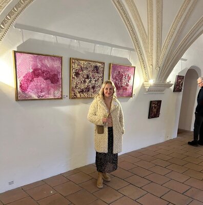 Simone Hähner im Studio: Klosterausstellung Benediktbeuern Dezember 2024