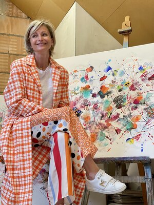 Simone Monney in de studio: colorful in all aspects