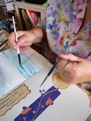Paula Swenson en el estudio: sketchbook exploration is essential to the process