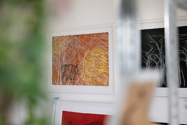 Evi Schartner en el estudio: Blick auf meine Arbeiten