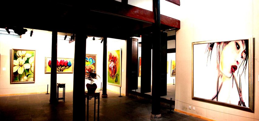Elmar Hund artjust nello studio: Sichuen Art Gallery Chengdu