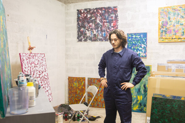 Antoine Junior Alves nello studio: En pleine réflexion...