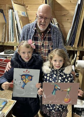 Michel MICHAUX in the Studio: A l'atelier avec mes deux plus jeunes admiratrices et clientes .