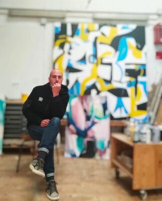 Ricardo Llinares dans le studio