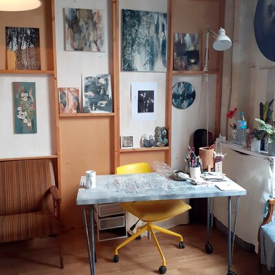 Louise Reyé in the Studio