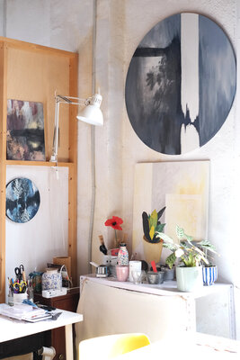 Louise Reyé in the Studio