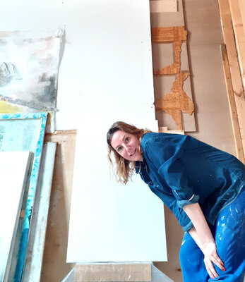 Louise Reyé in the Studio
