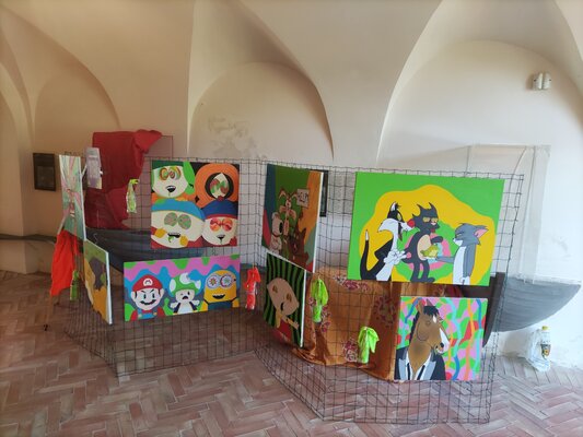 Luigi Monti in de studio: Mostra a "Villa Graziani" Sansepolcro, Umbria, Italia 08/2023