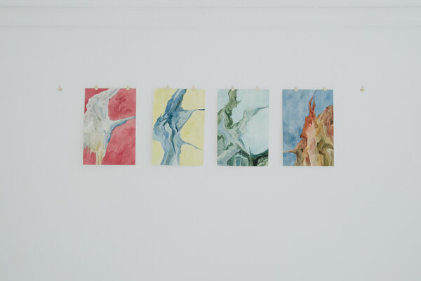 Roxanne Louise Pinto Hjorth in de studio: Elder, Reach, Forest I and Woods in situ.