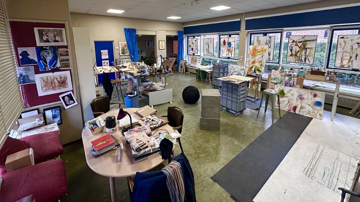 Willem Boronski in de studio: Willem Boronski has taken residency in a former gym in Doorn The Netherlands.