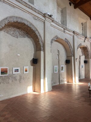 Sonja Kalmanfi nello studio: Ausstellung Convento Francescano Cilento
