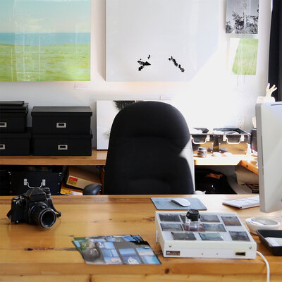 Brigitte Theriault in de studio: Brigitte Thériault. Atelier de Charlesbourg, Québec, Canada