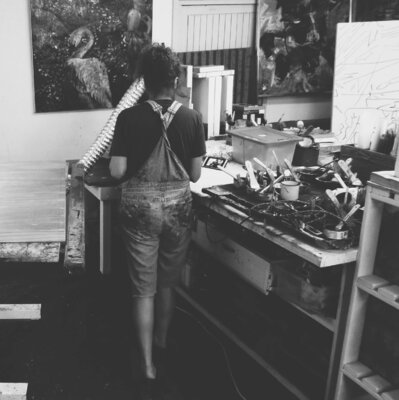 Leonie Brown en el estudio: Leonie in studio