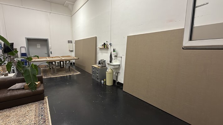 Nick Jakho nello studio