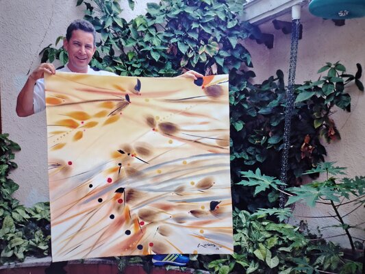 Juan Gerlein nello studio: Monarcas en vuelo, Acrílico sobre papel acuarela