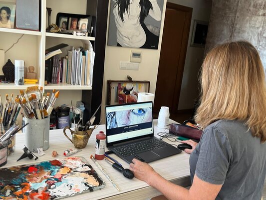 Laura Dorronsoro in the Studio: En el estudio