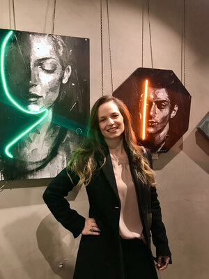 Milenna Saraiva in de studio