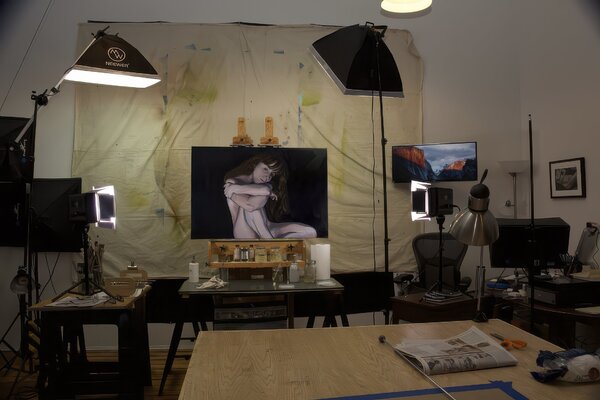 Mark LaRiviere nello studio: My 700 sq. ft. studio is in a 100-year-old former shirt factory building in Port Chester, NY.