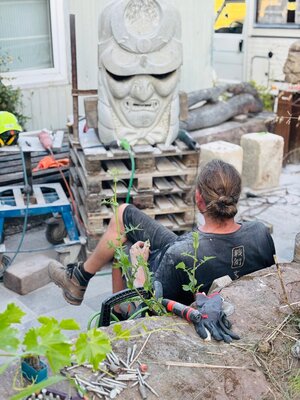 Tilo Tscheulin in de studio: Im Dialog mit dem neu entstehenden Werk, Freiluftatelier