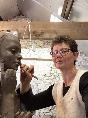 Christine A Baxter in de studio