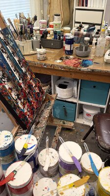 Gayle Faulkner in de studio: Studio: As a painting evolves.
