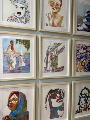 Christine Beard dans le studio: A glimpse into my studio walls and the variety of work I create. My studio walls hold a rotating collection of finished pieces.