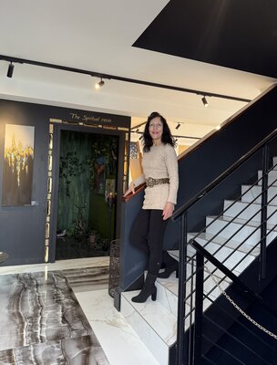 Mariann Haukaas nello studio: My gallery filled with good energies