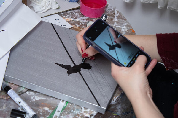 Ana Hercigonja Gutschy in de studio: The making of Birds and wires 6